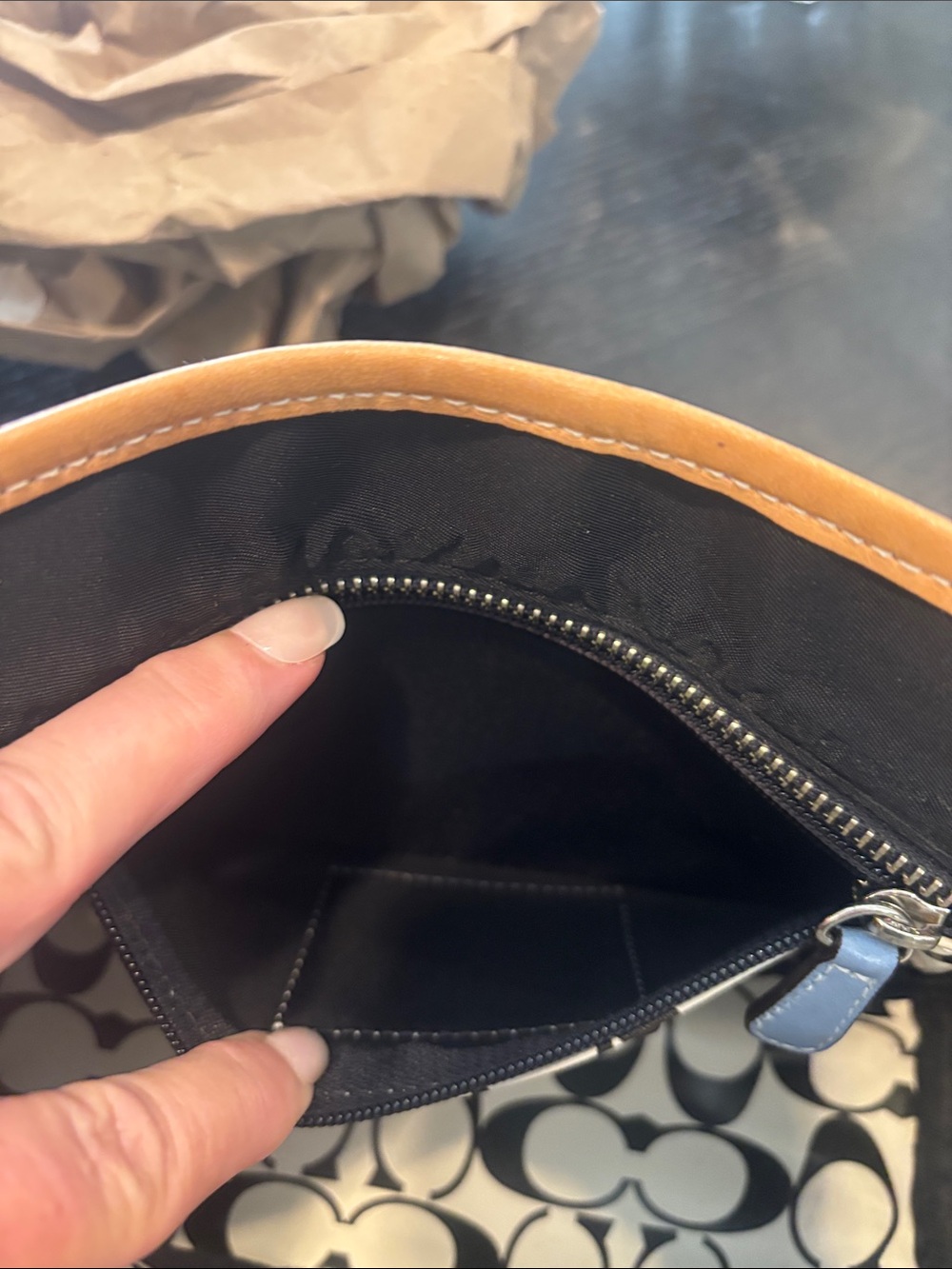 Coach Mini HamiltonTote with Daisy Hang tag - Picture 9 of 10